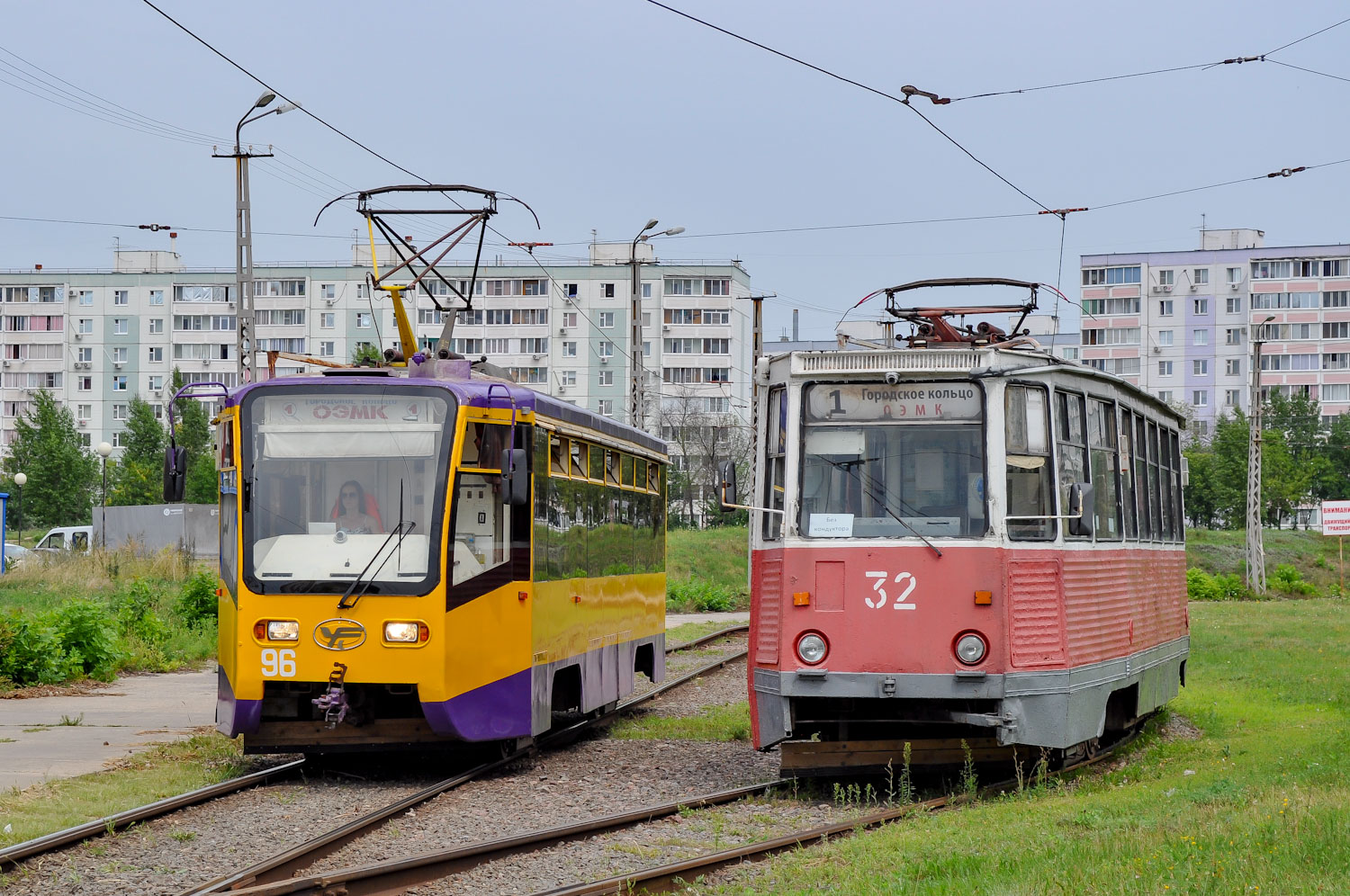 Старый Оскол, 71-619К № 96; Старый Оскол, 71-605 (КТМ-5М3) № 32
