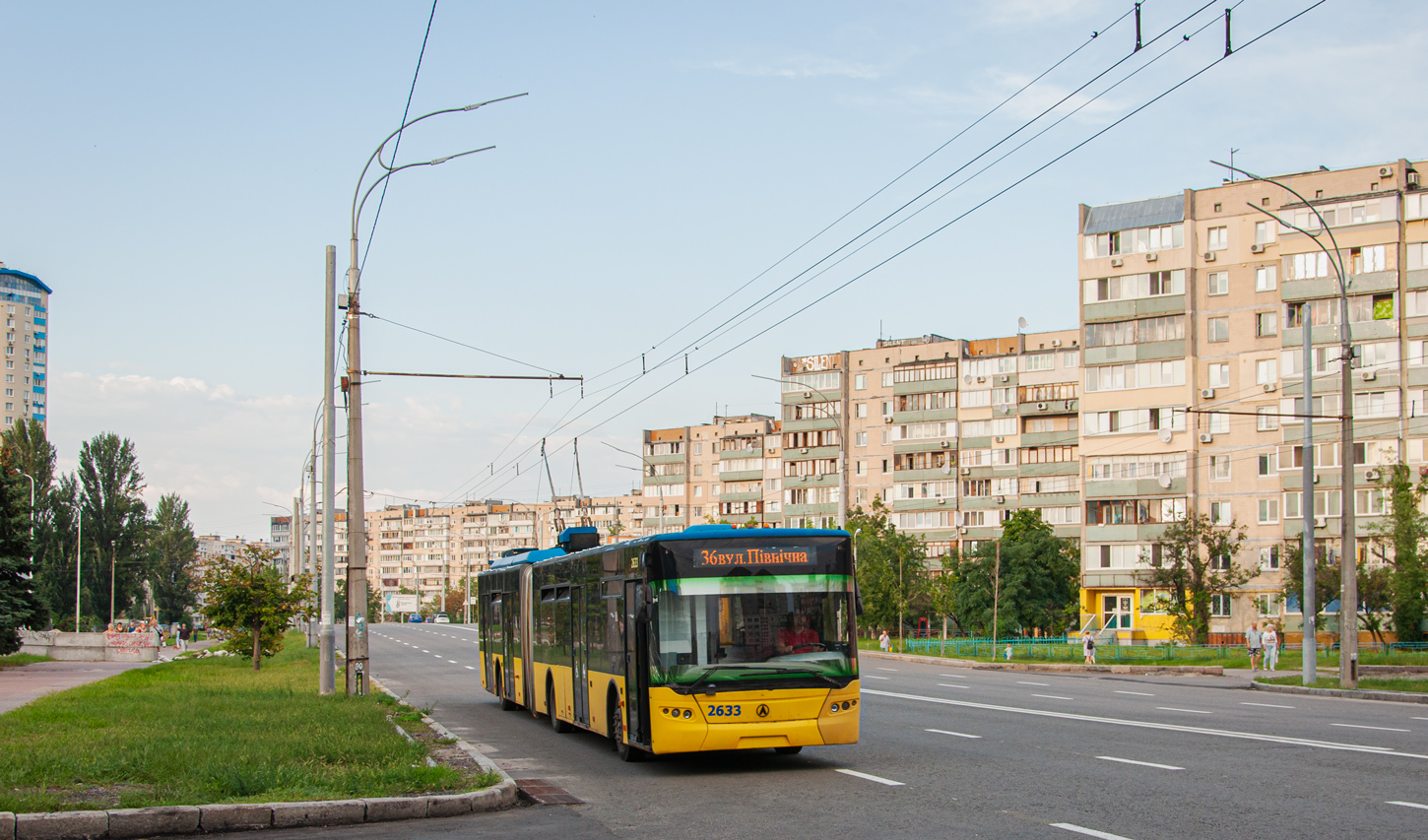 Kyjiw, LAZ E301D1 Nr. 2633