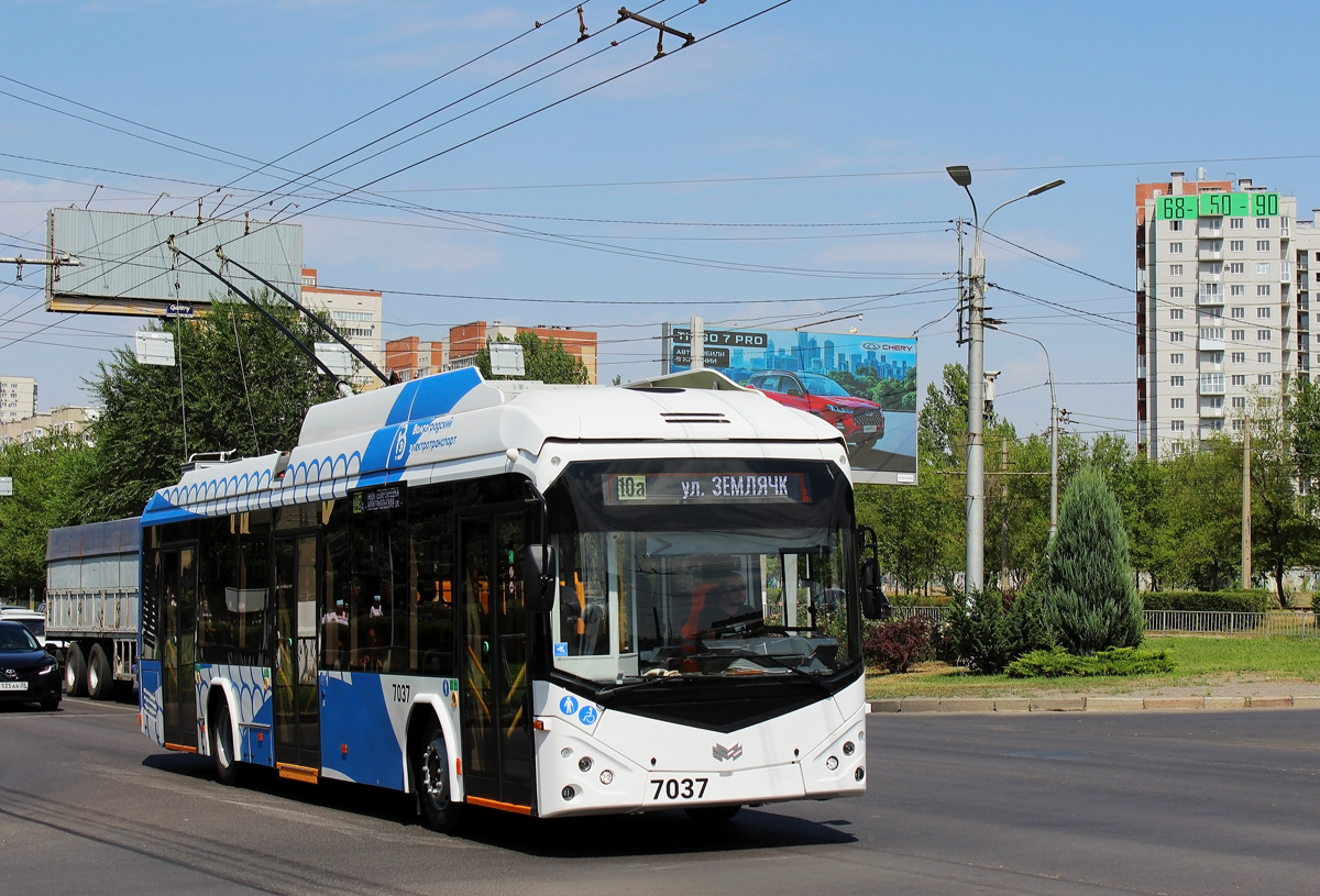 Волгоград, БКМ 32100D № 7037
