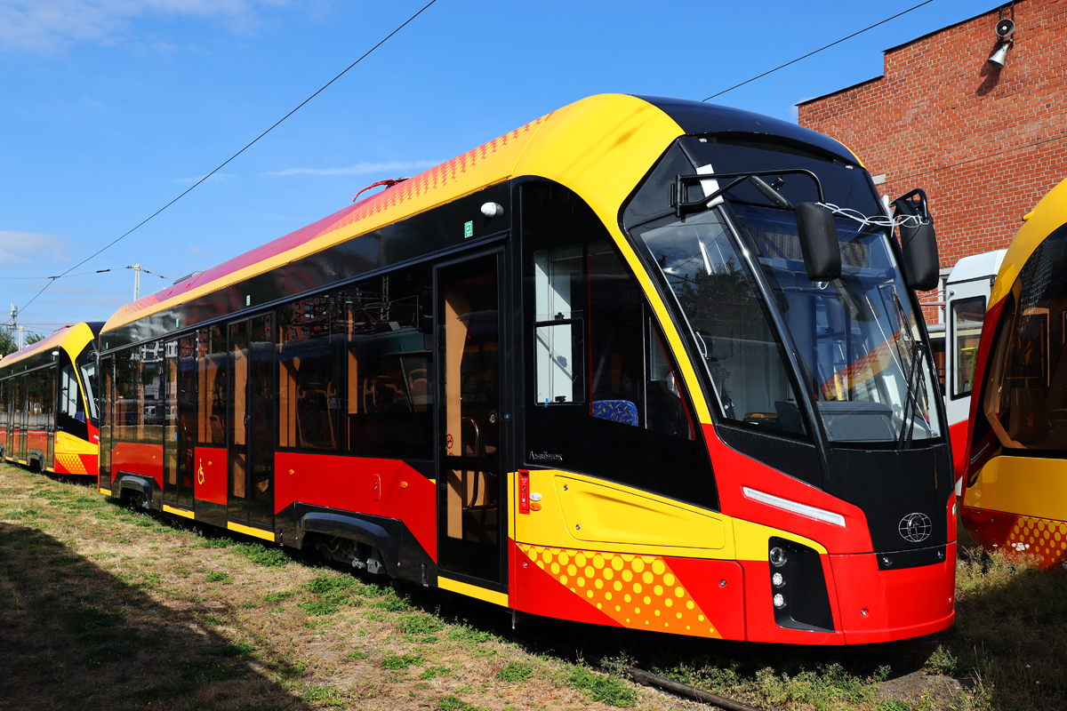 Верхняя Пышма, 71-911ЕМ «Львёнок» № 00167