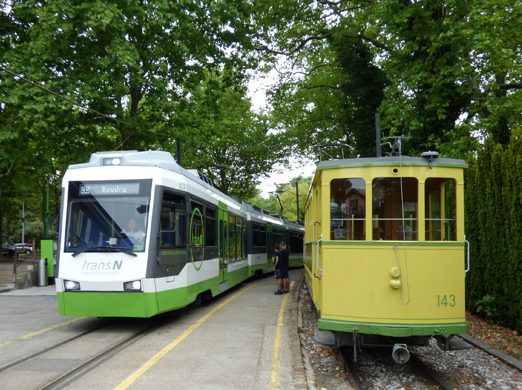 Neuchâtel, Stadler Be 4/8 — 033; Neuchâtel, SIG C2 — 143