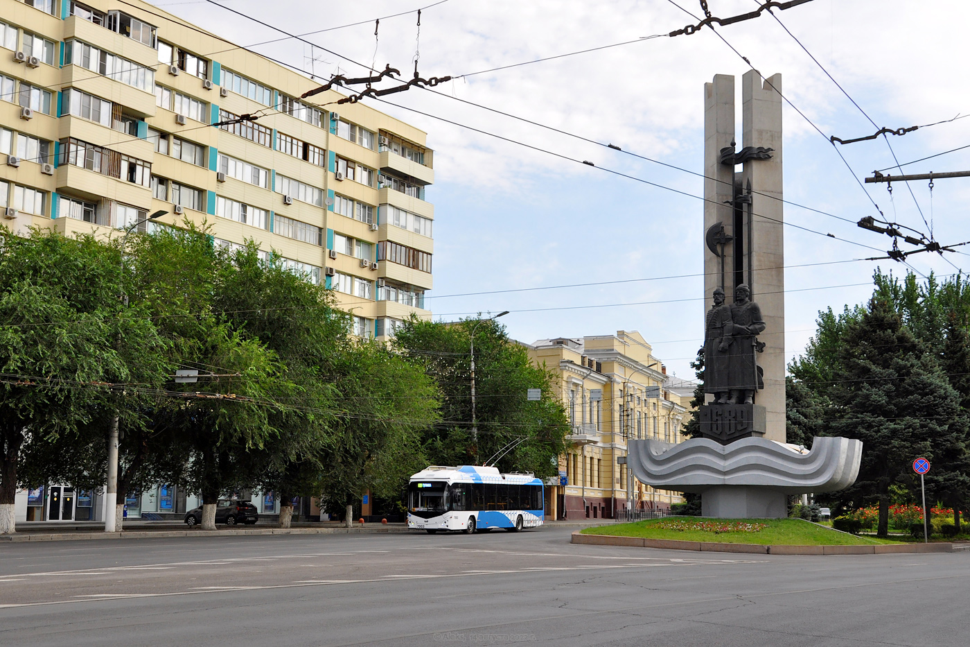 Волгоград, БКМ 32100D № 7003