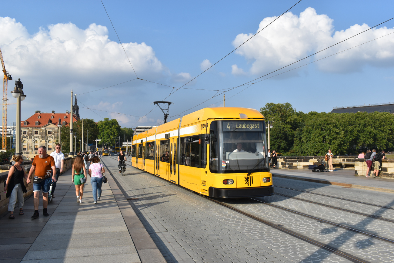 Дрезден, SachsenTram NGT 6 DD № 2537
