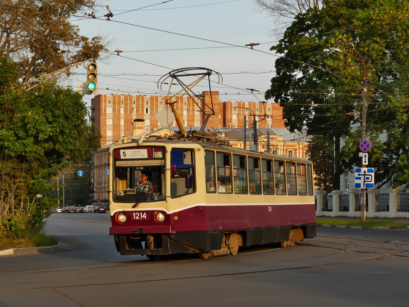 Nizhny Novgorod, 71-608KM # 1214