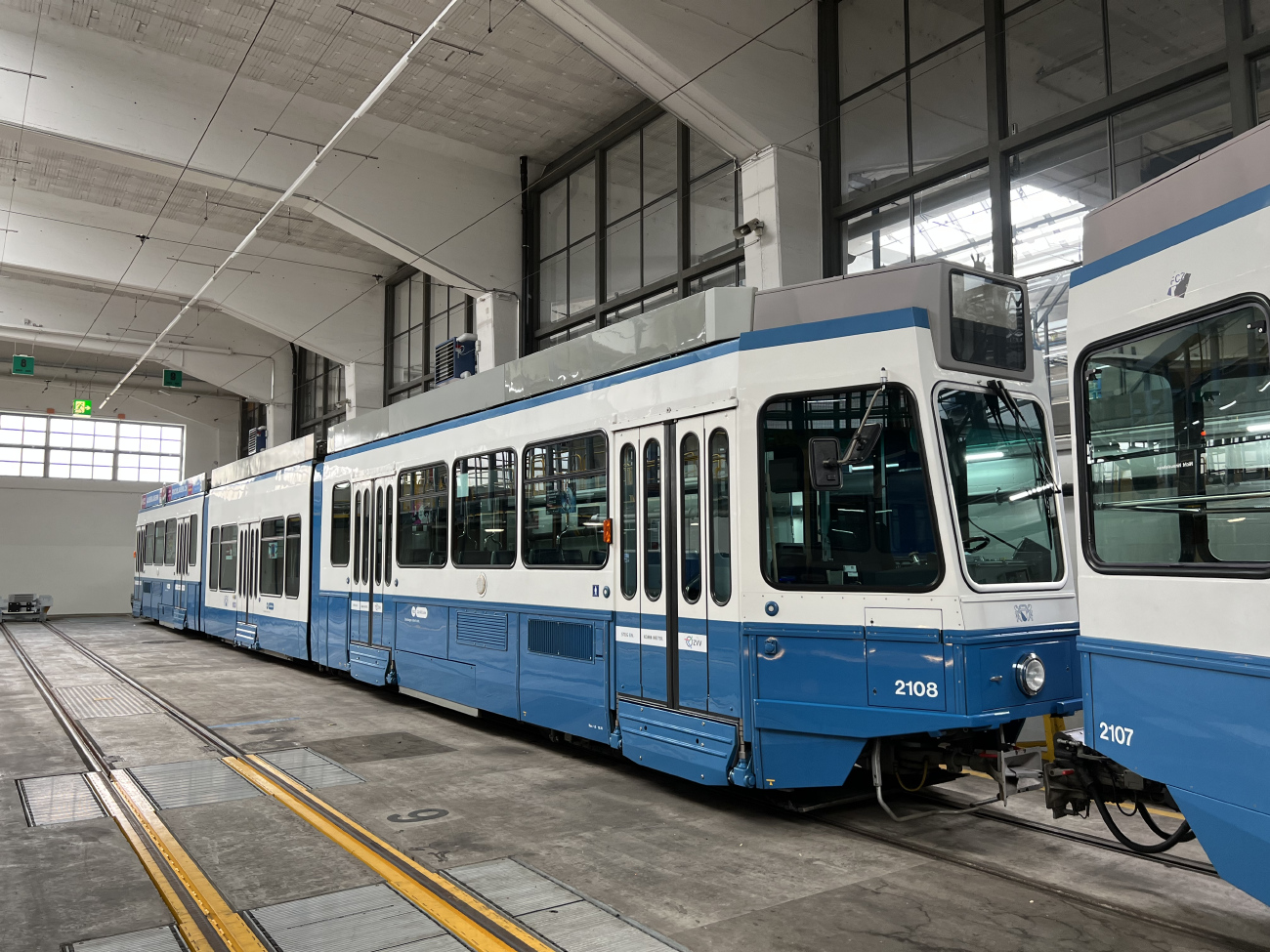 Цюрих, SWP/SIG/ABB Be 4/8 "Tram 2000 Sänfte" № 2108