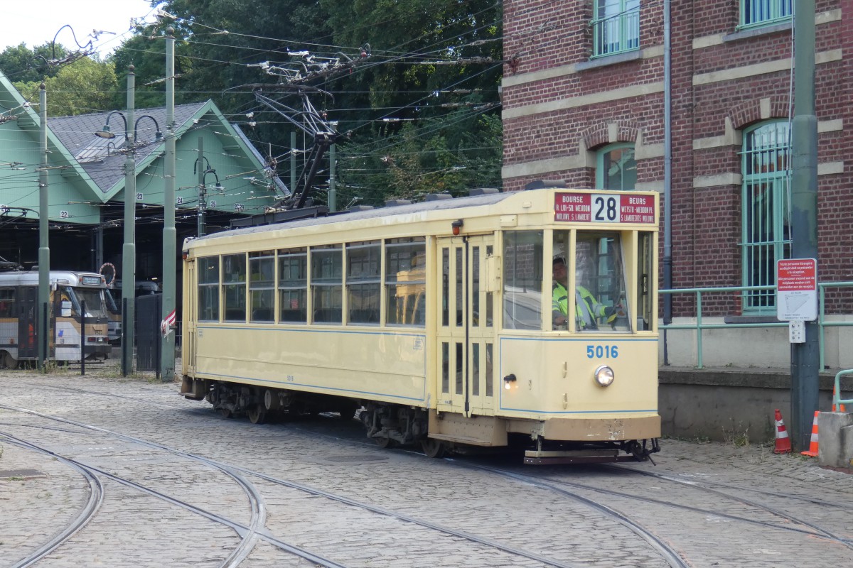 Brussels, MIVB/STIB Series 5000 Br. 5016