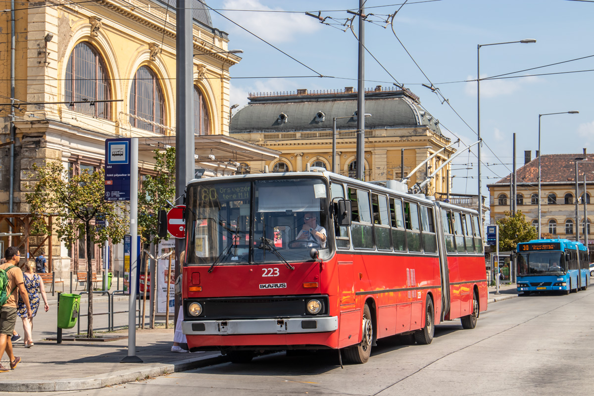 Будапешт, Ikarus 280.94 № 223