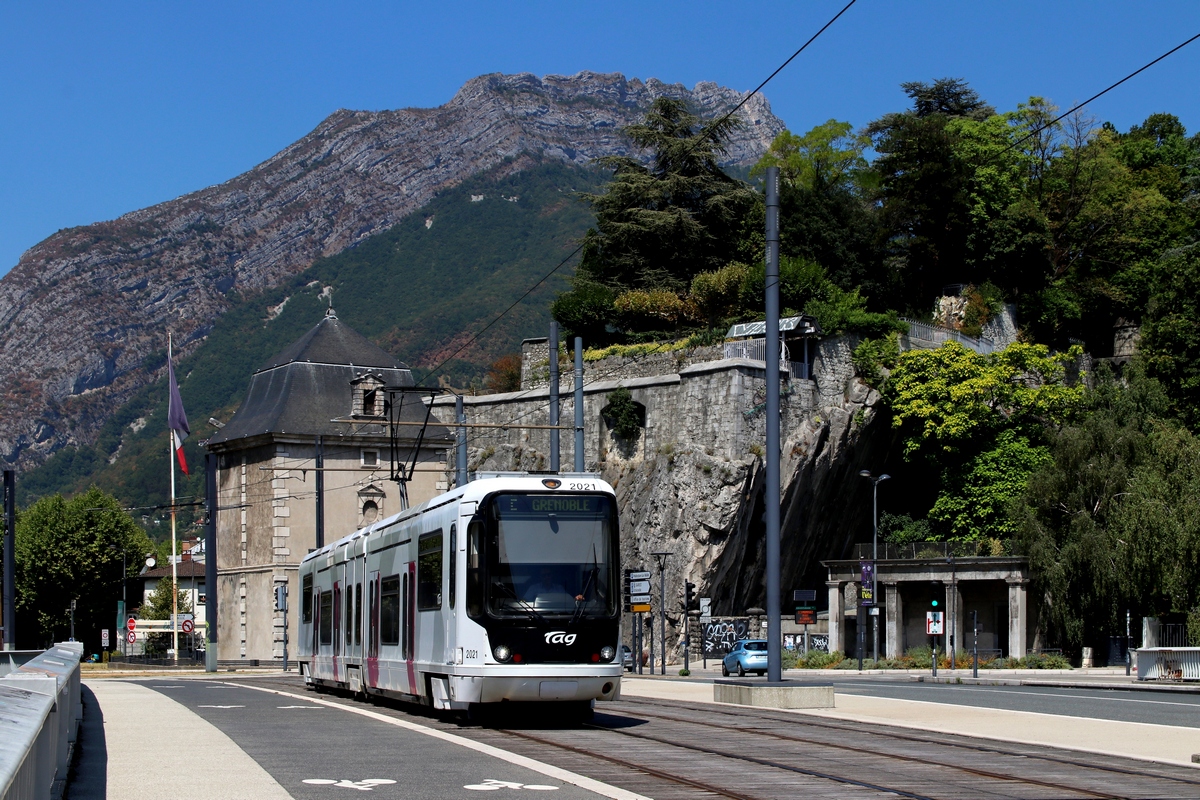 Grenoble, Alstom TFS2 # 2021