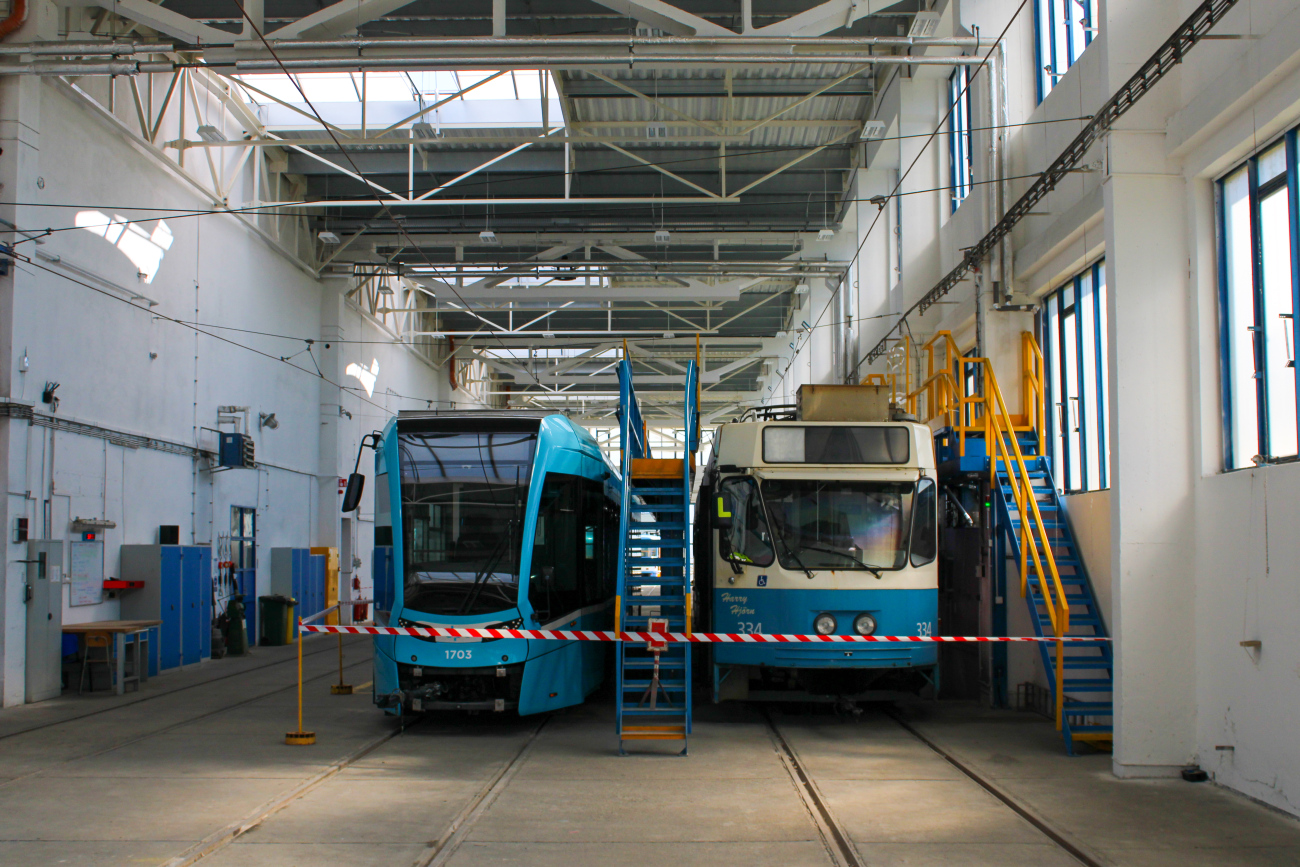 Ostrava, Stadler Tango NF2 č. 1703; Gothenburg, ASEA/MGB M31 č. 334; Ostrava — Ostrava public transport workers' day 2022