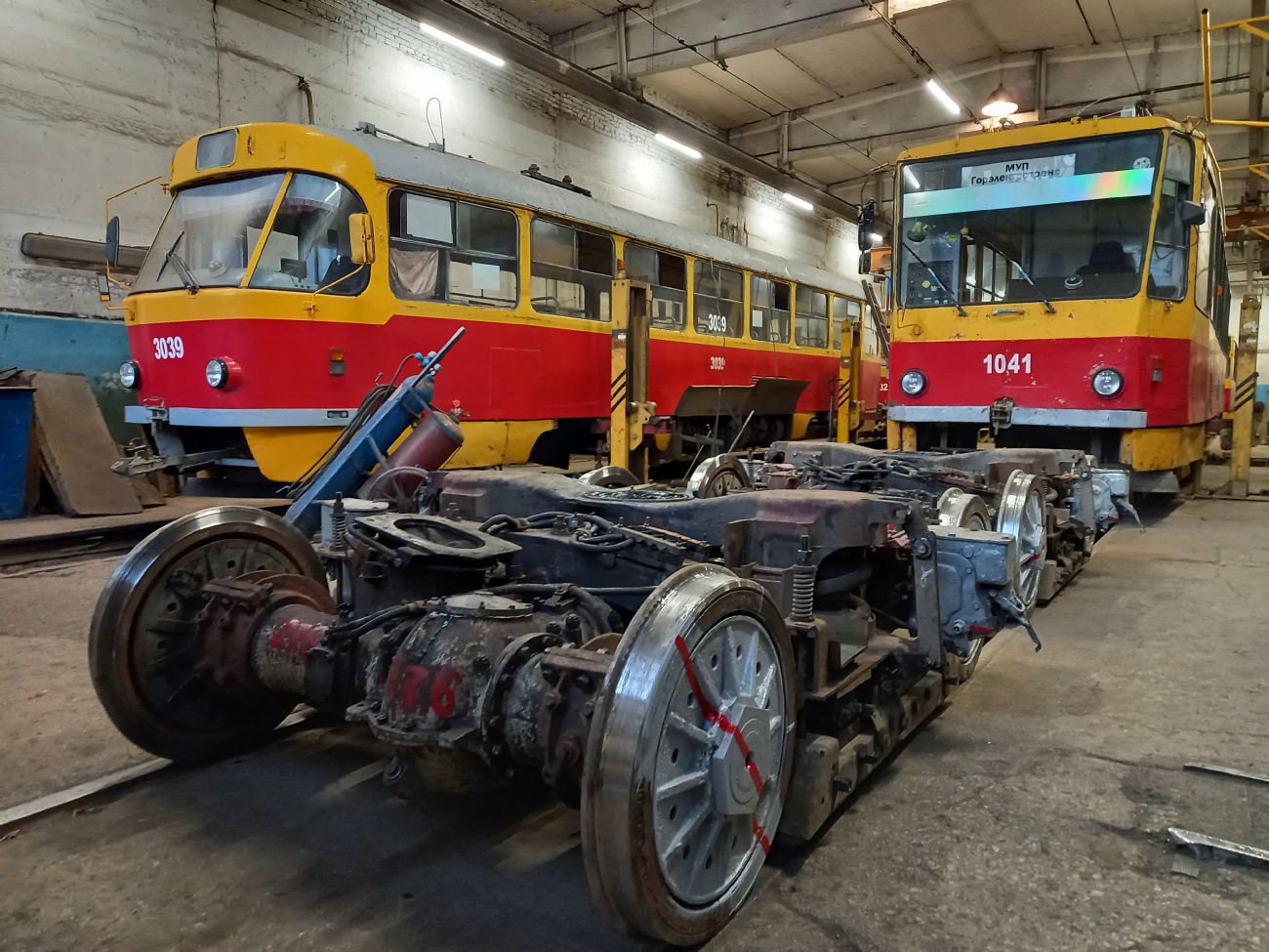 Барнаул, Tatra T6B5SU № 1041; Барнаул, Tatra T3SU № 3039