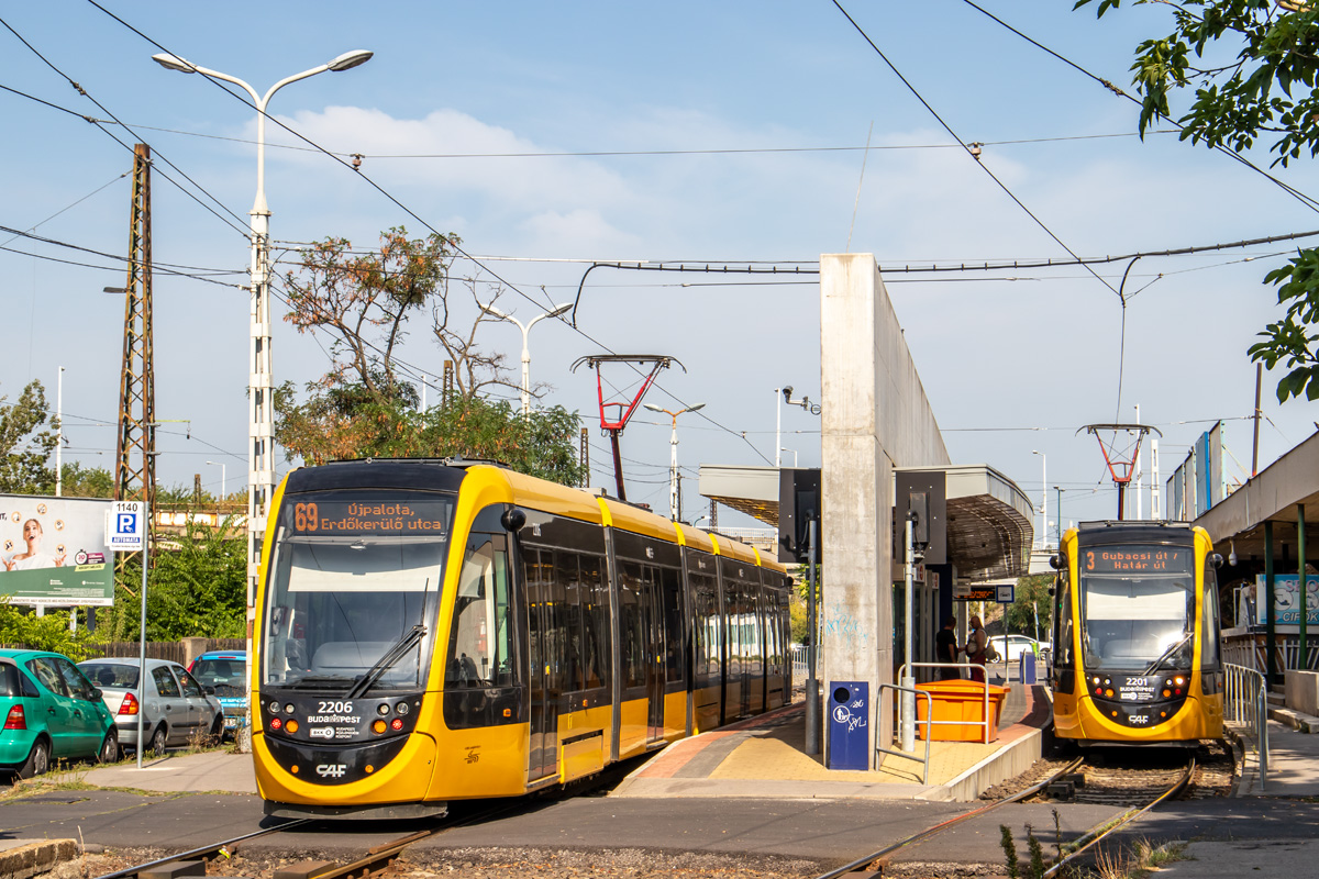 Будапешт, CAF Urbos 3 № 2206; Будапешт, CAF Urbos 3 № 2201