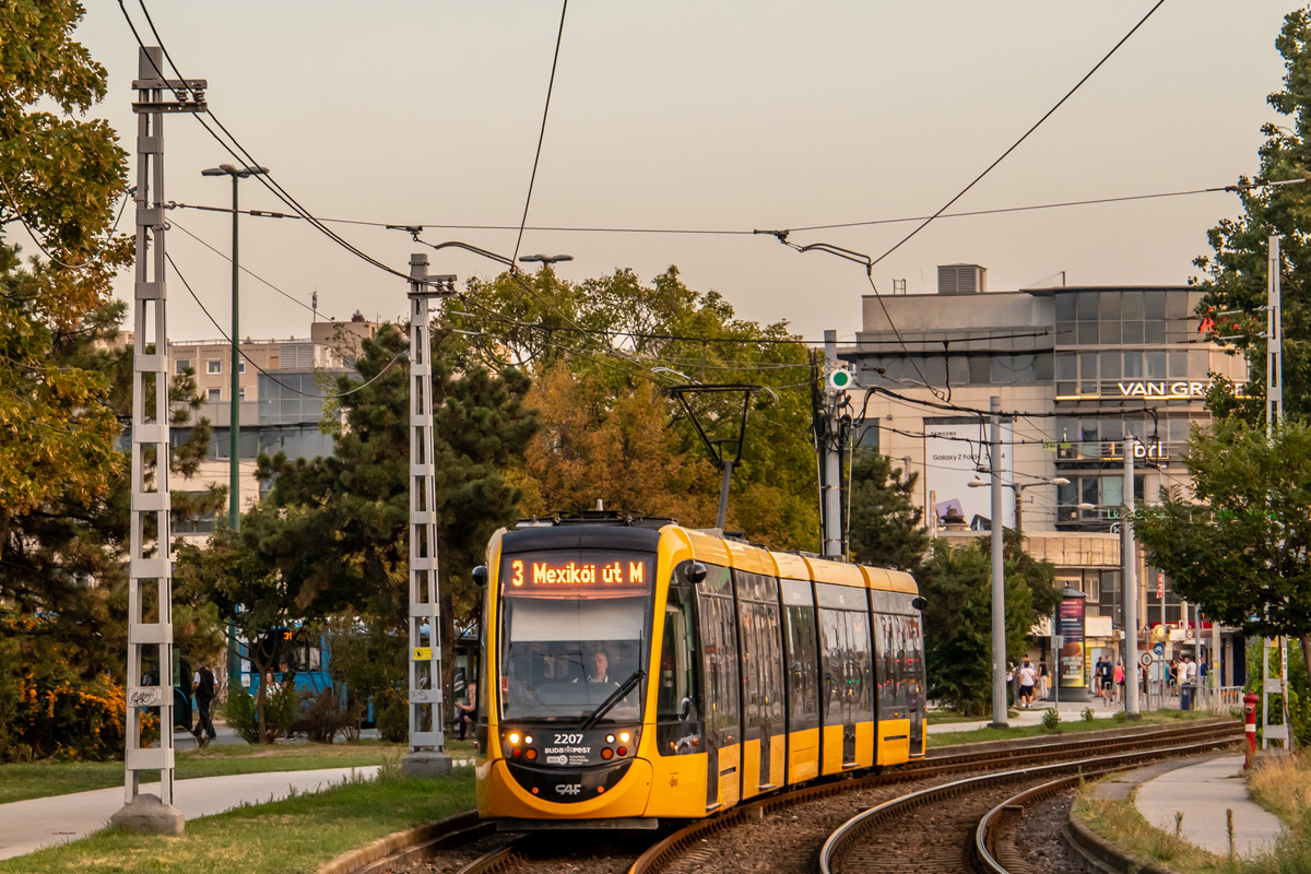 Budapest, CAF Urbos 3 № 2207