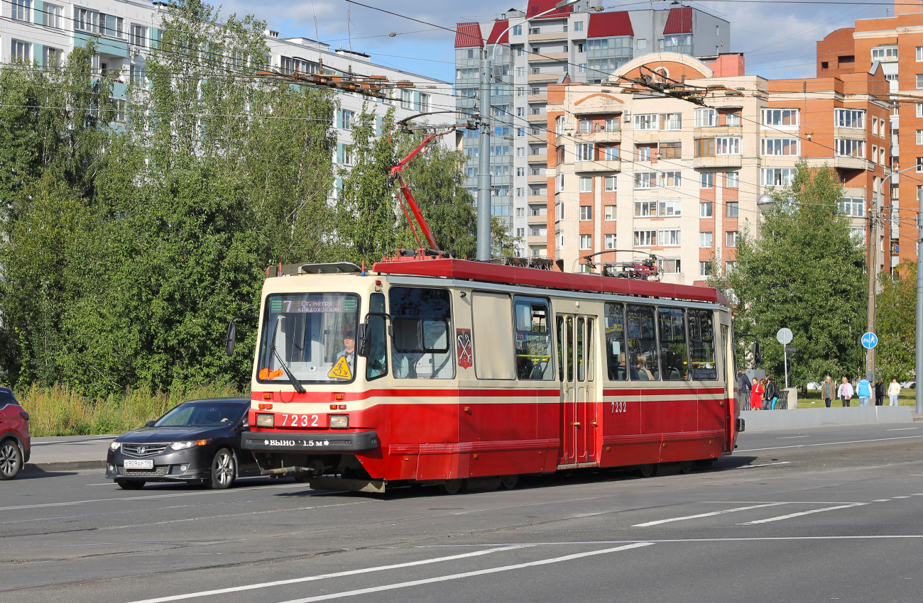 Санкт-Пецярбург, ТС-77 № 7232