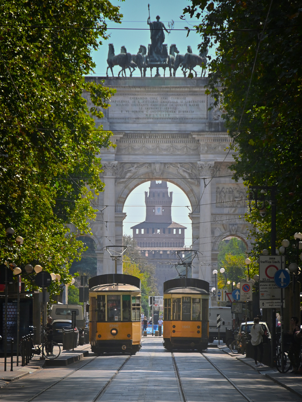 Milan, Tallero Peter Witt Br. 1990; Milan, Breda Peter Witt Br. 1661; Milan — Miscellaneous photos