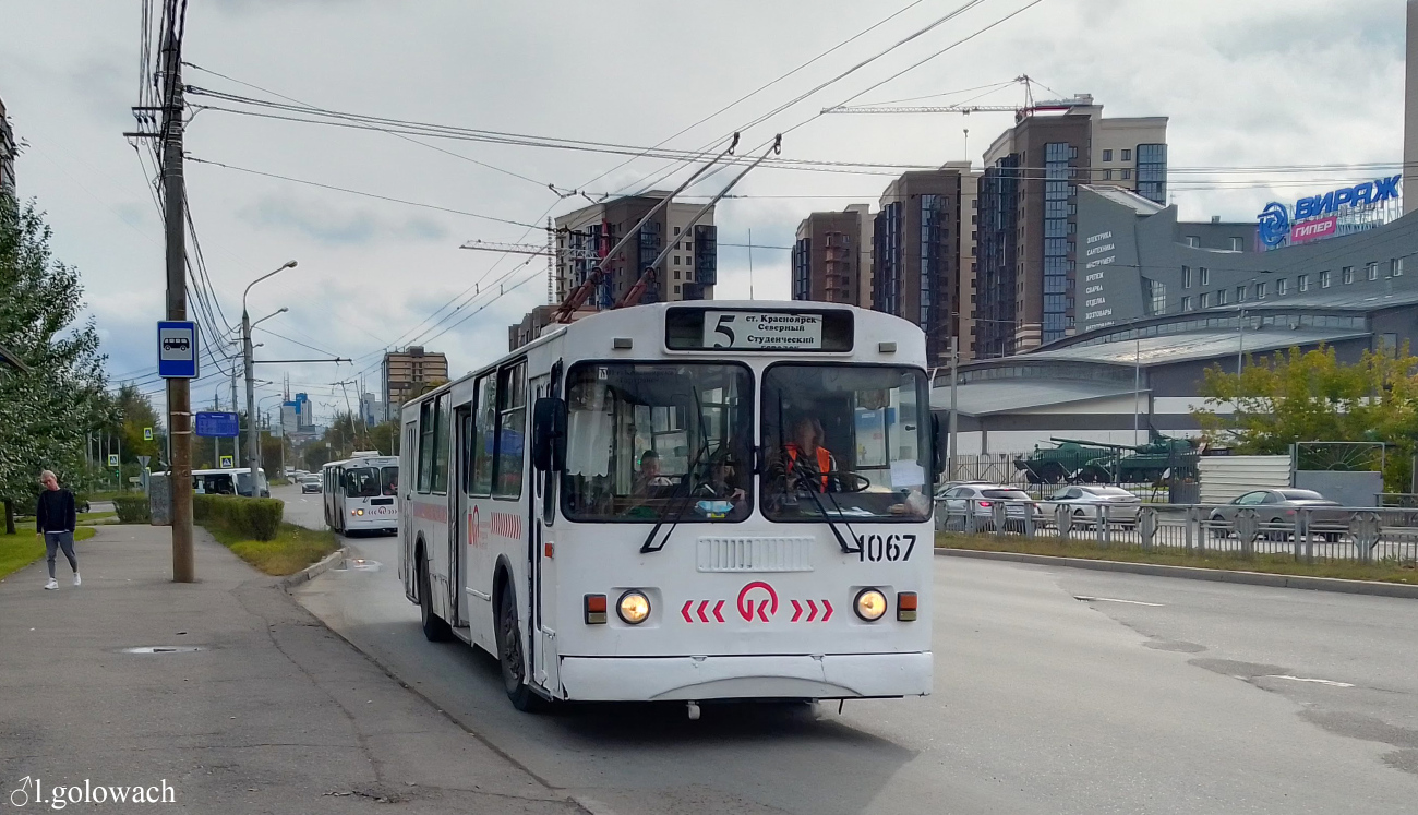 Красноярск, ЗиУ-682Г-016 (018) № 1068; Красноярск, ЗиУ-682Г-016 (018) № 1067