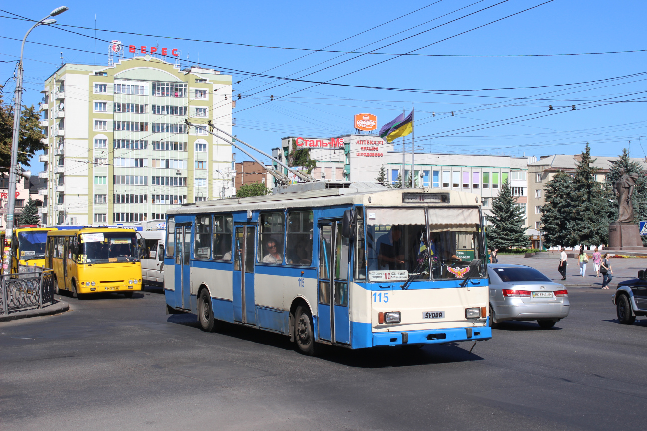 Ровно, Škoda 14Tr89/6 № 115