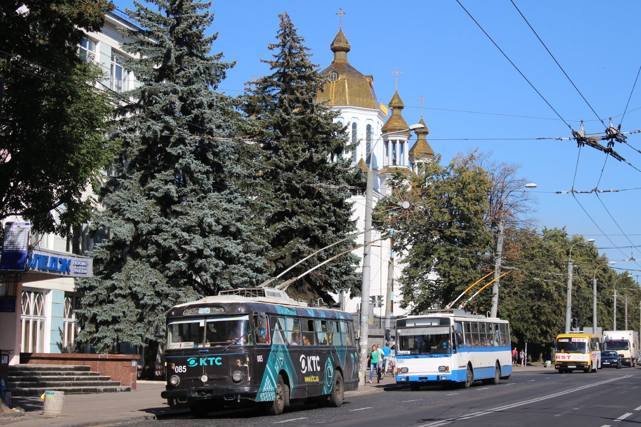 Ровно, Škoda 9TrH27 № 085