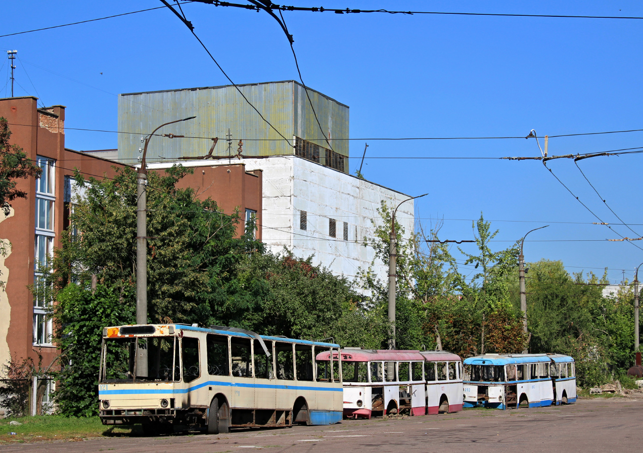 Ровно, ЮМЗ Т2 № 121