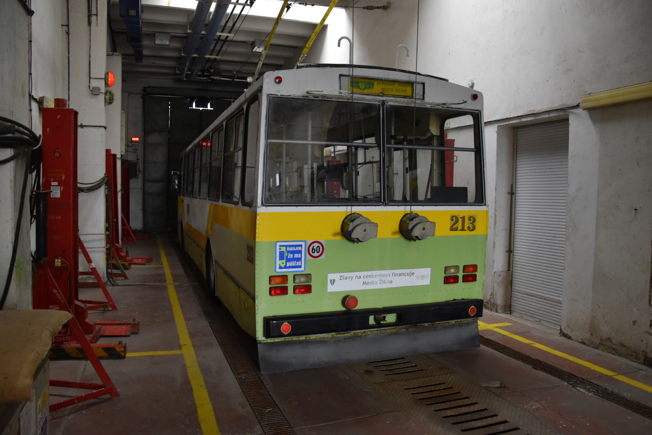 Жилина, Škoda 14Tr14/7 № 213