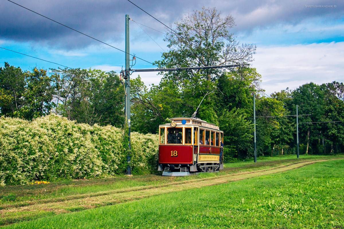 Прага, Двухосный моторный Křižík № 18; Прага — Поездка на пльзеньском трамвае Кржижик и Брожик в Праге