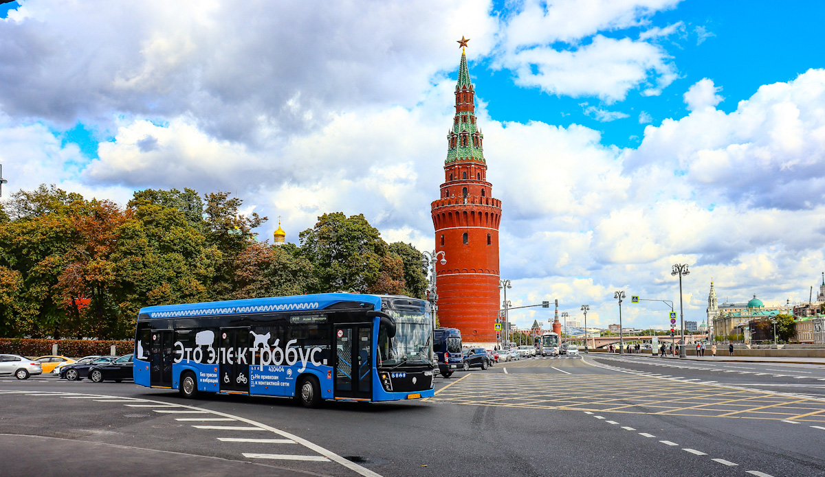 Москва, КАМАЗ-6282 № 410404; Москва — Разные фотографии