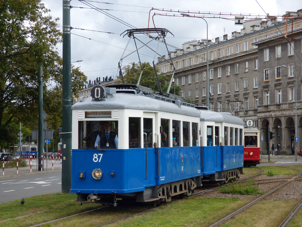 Cracovia, Sanok SN2 Nr. 87; Cracovia — Parade of historic and contemporary trams 2022 Cracovia, Sanok SN2 Nr. 87; Cracovia — Parade of historic and contemporary trams 2022
