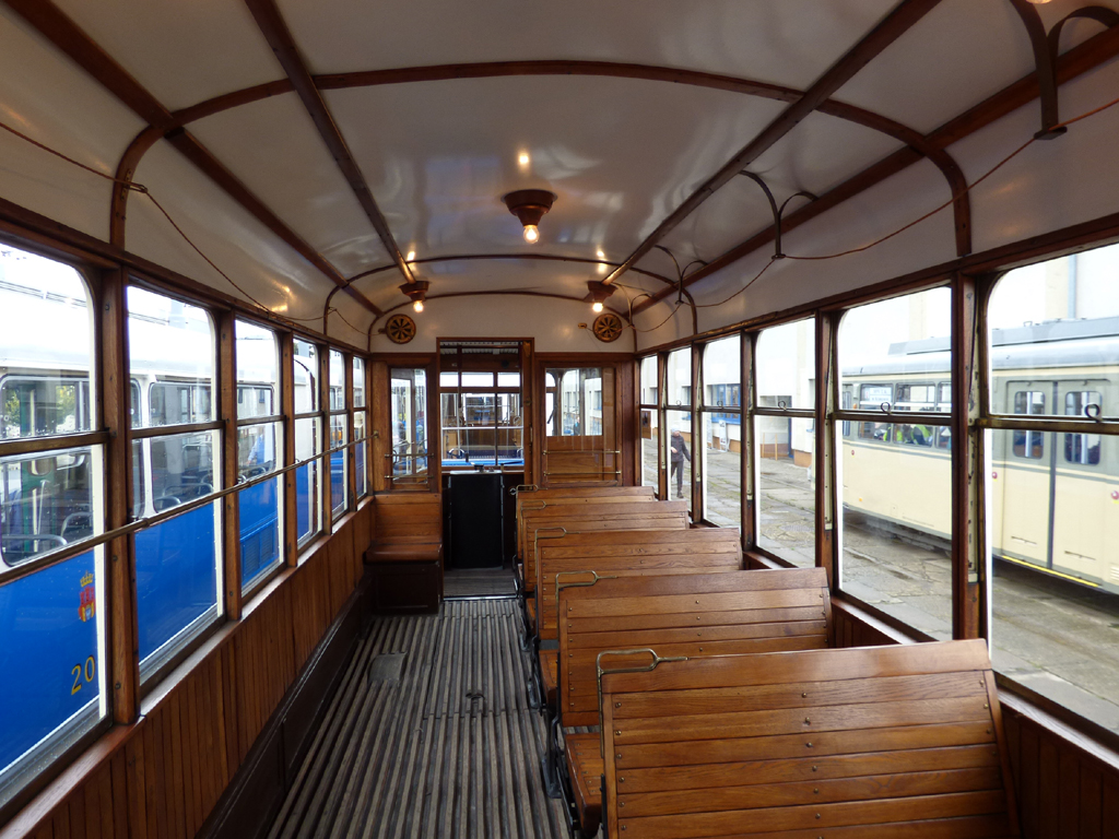 Kraków, LH Standard № 1076; Kraków — Parade of historic and contemporary trams 2022