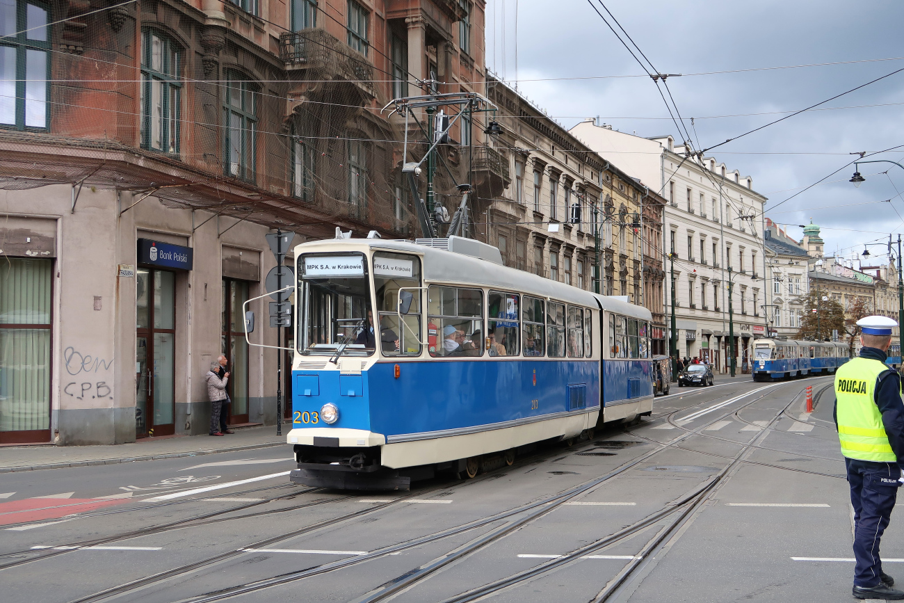 Краков, Konstal 102N № 203; Краков — Парад исторических и современных трамваев 2022