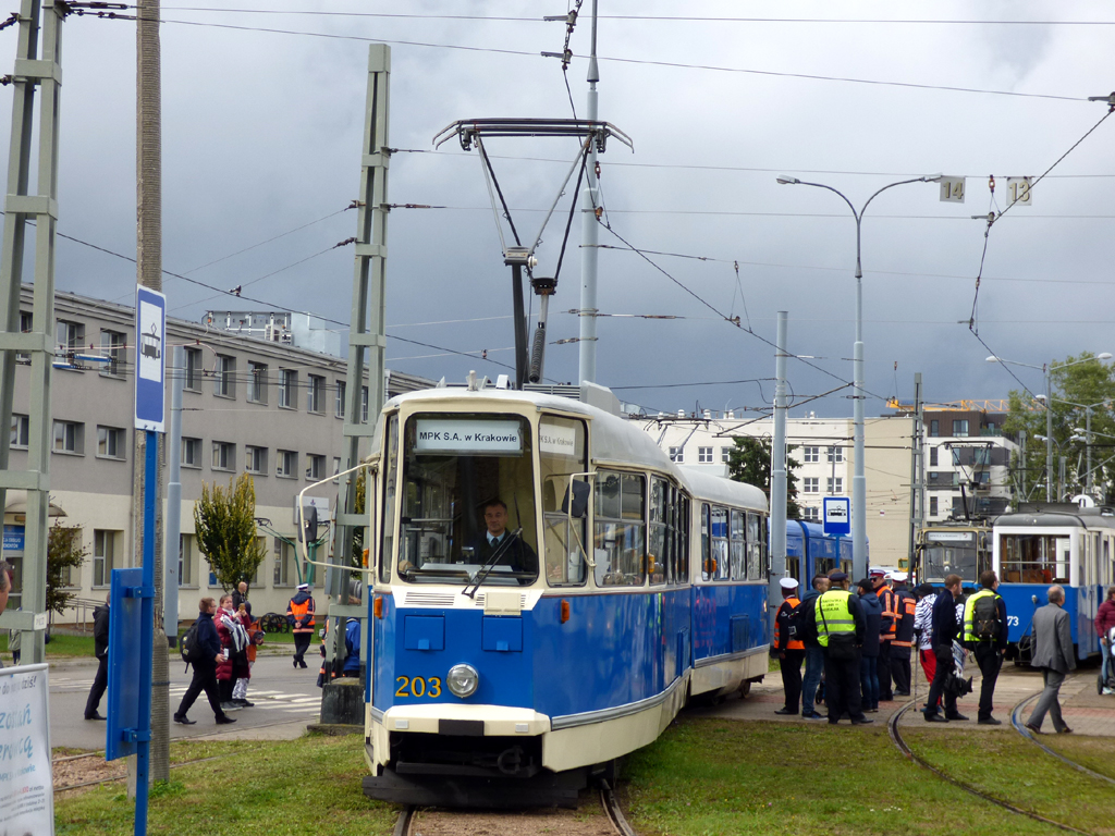 Краков, Konstal 102N № 203; Краков — Парад исторических и современных трамваев 2022