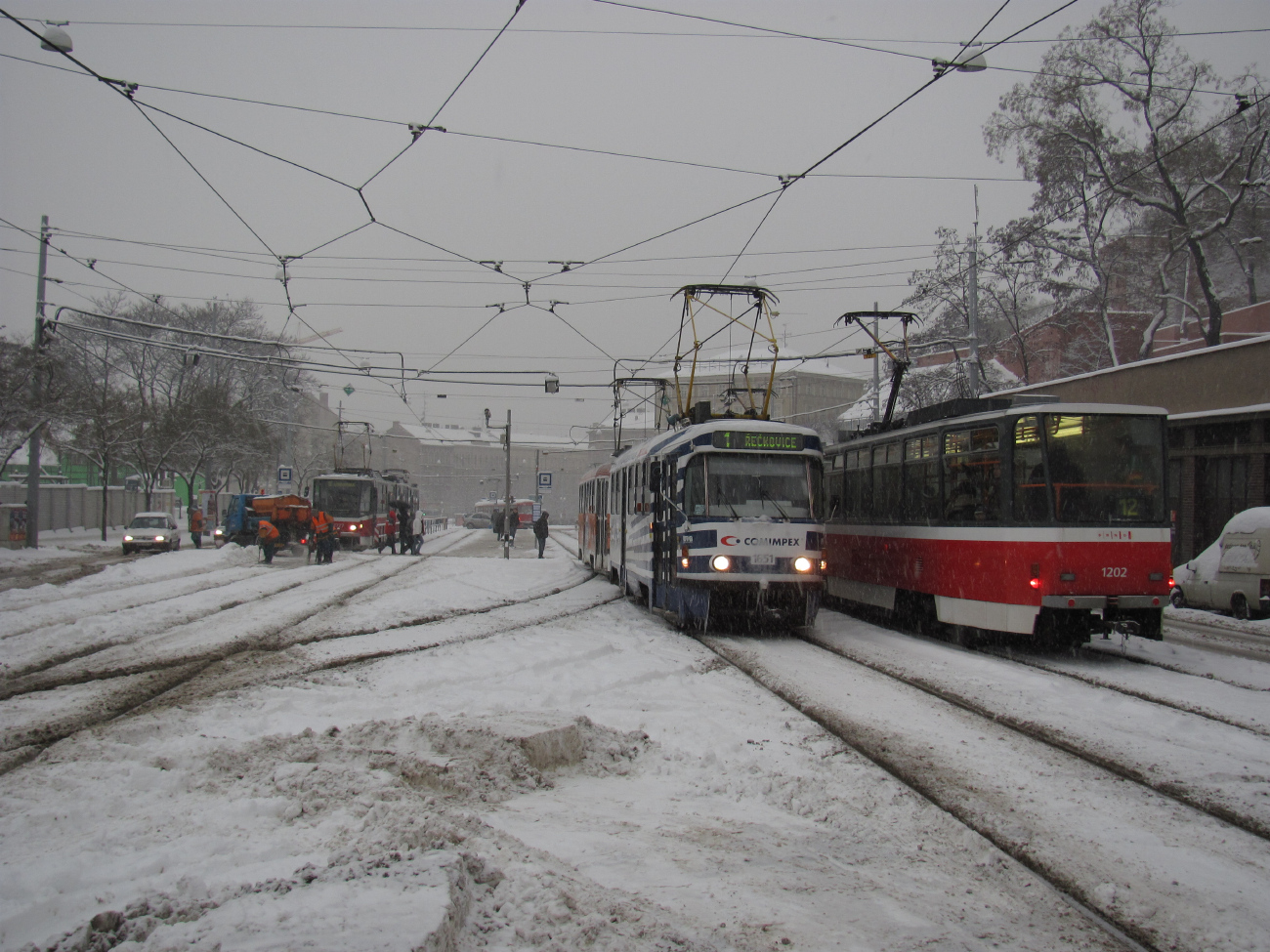 Брно, Tatra T3G № 1651; Брно, Tatra T6A5 № 1202