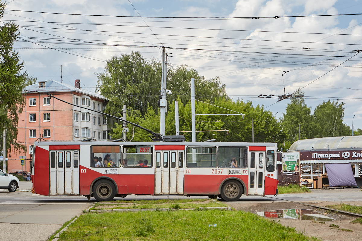 Ижевск, ЗиУ-682В [В00] № 2057