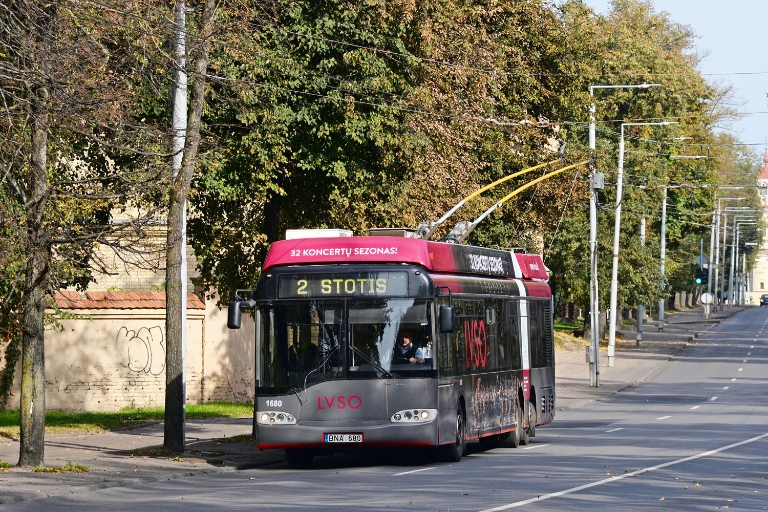 Vilnius, Solaris Trollino II 15 AC Nr. 1680