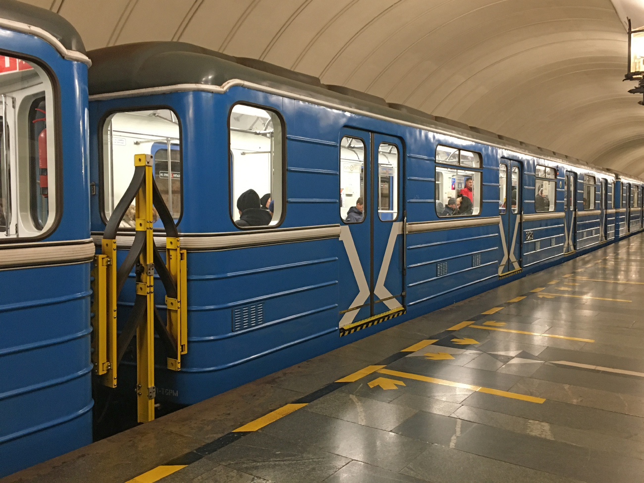 Екатеринбург, 81-714.5 (ЛВЗ/ВМ) № 8259