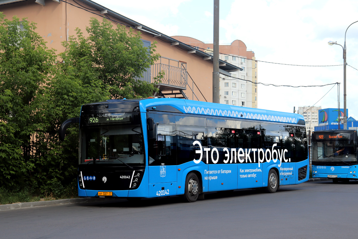 Москва, КАМАЗ-6282 № 420142