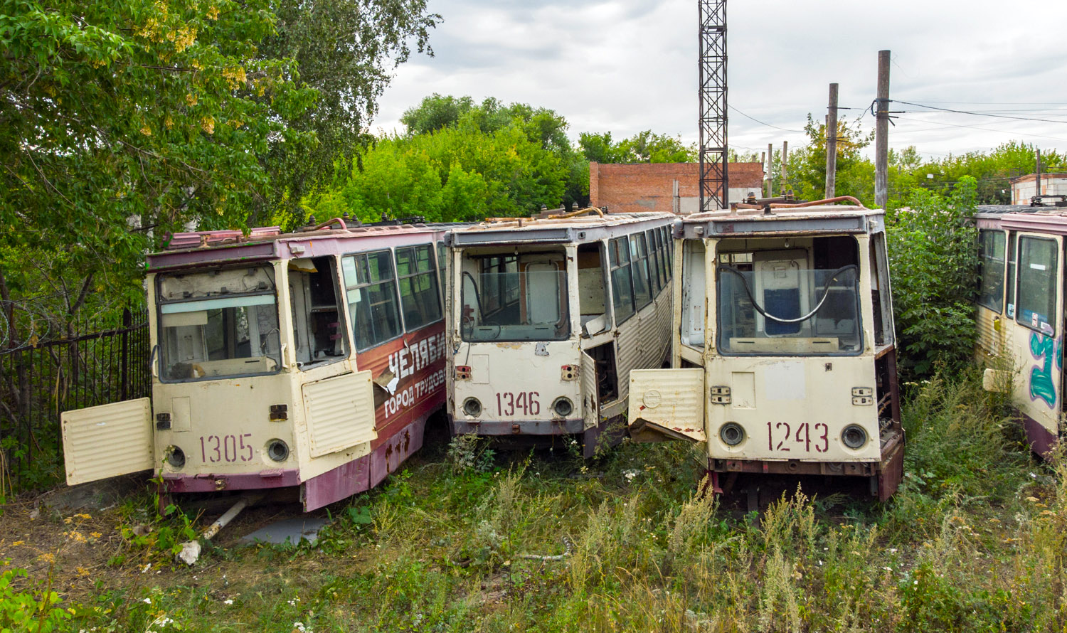 Челябинск, 71-605 (КТМ-5М3) № 1305; Челябинск, 71-605 (КТМ-5М3) № 1346; Челябинск, 71-605 (КТМ-5М3) № 1243