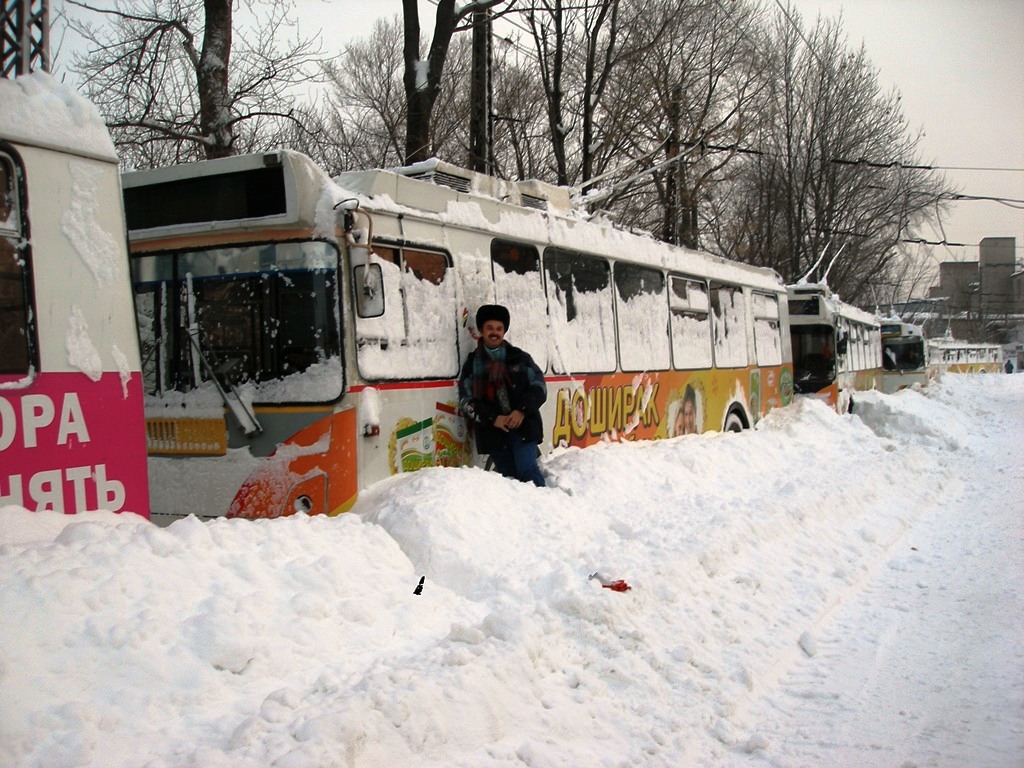 Владивосток, ЗиУ-682Г-016.02 № 244; Работники электротранспорта