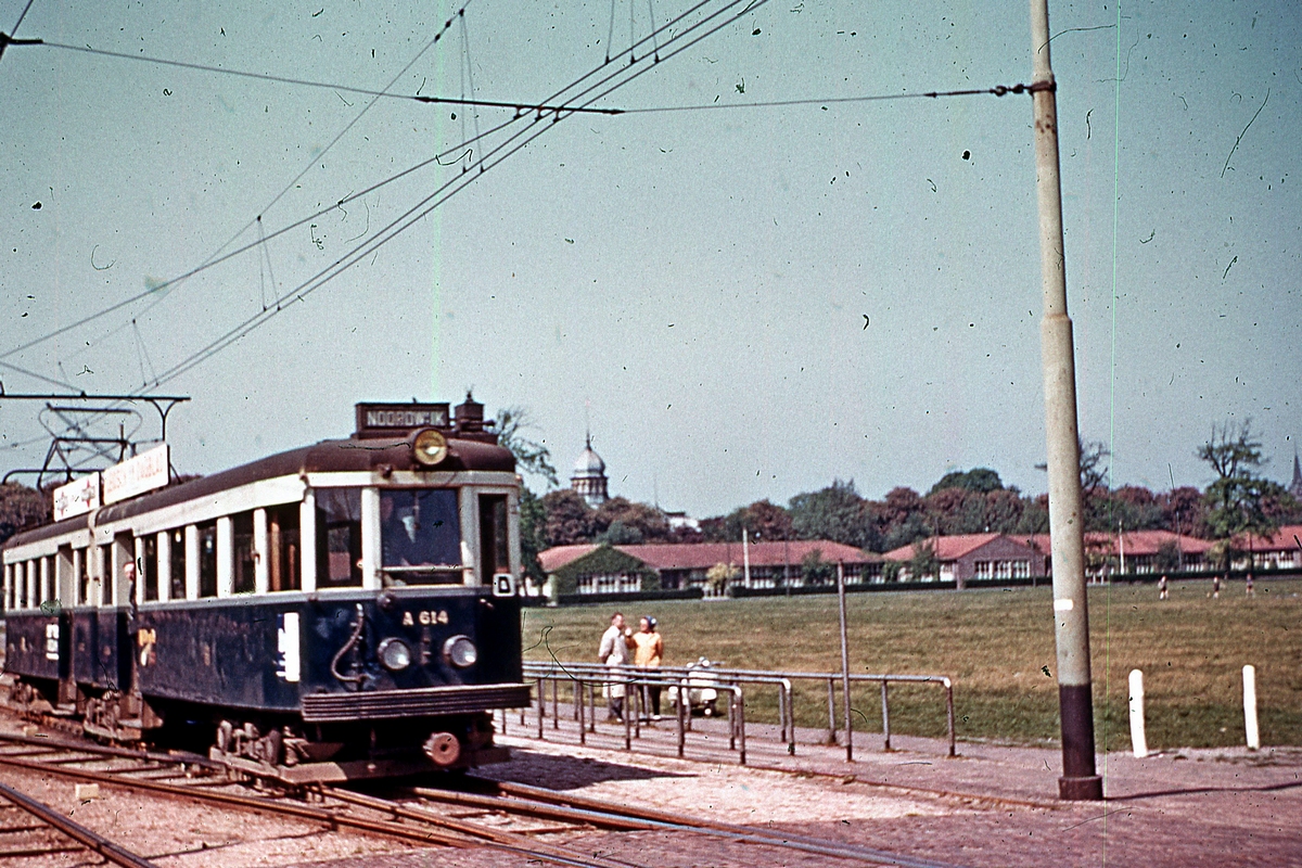 Лейден – Гауда – Алфен-ан-де-Рейн, Четырёхосный моторный Beijnes № A614; Гаага — Старые фотографии