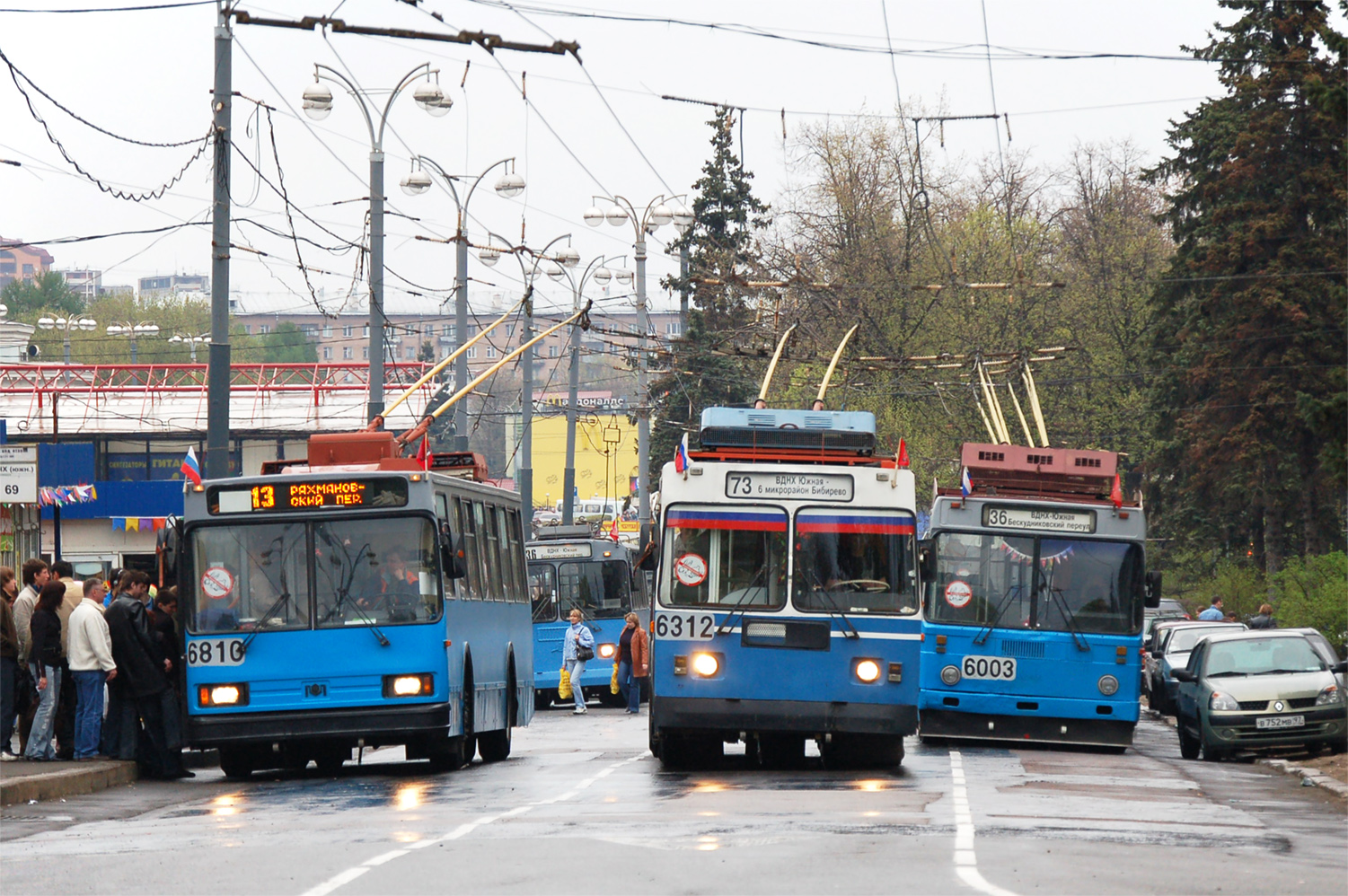 Москва, БКМ 20101 № 6810; Москва, ЗиУ-682ГМ1 (с широкой передней дверью) № 6312