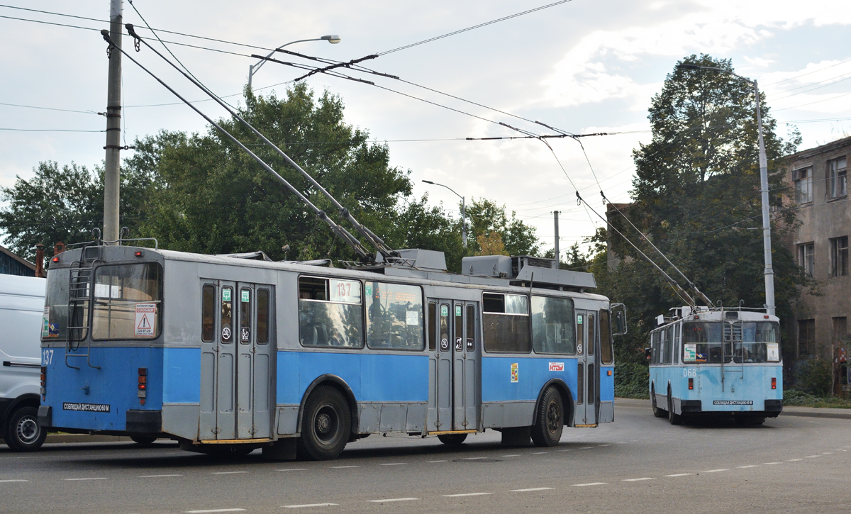 Краснодар, ЗиУ-682Г-018 [Г0Р] № 137; Краснодар, ЗиУ-682В-013 [В0В] № 068