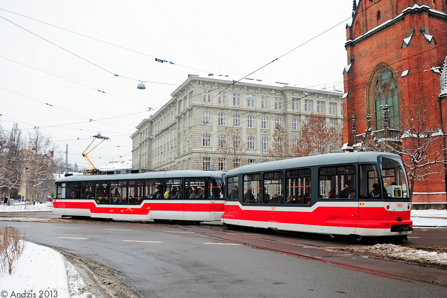 Брно, Vario LFR.E № 1551; Брно, VV60LF № 1303