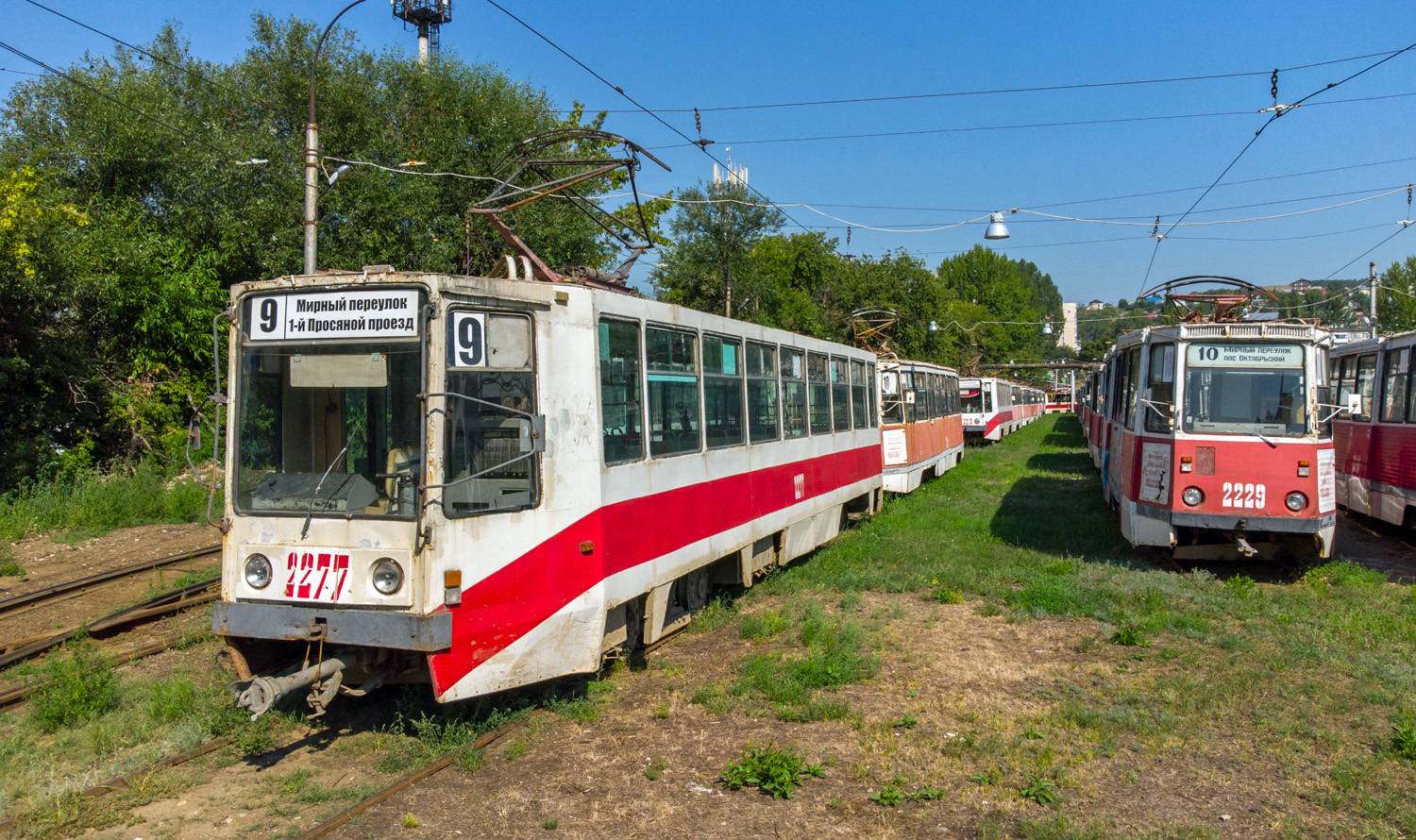 Saratov, 71-608K Br. 2277; Saratov, 71-605 (KTM-5M3) Br. 2229 Saratov, 71-608K Br. 2277; Saratov, 71-605 (KTM-5M3) Br. 2229