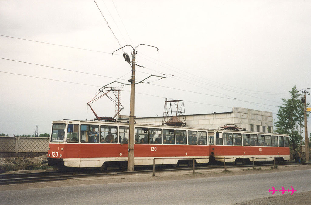 Novokuznetsk, 71-605 (KTM-5M3) č. 120; Novokuznetsk, 71-605 (KTM-5M3) č. 101
