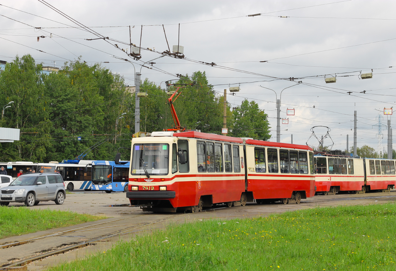 Санкт-Петербург, ЛВС-86М2 № 7012