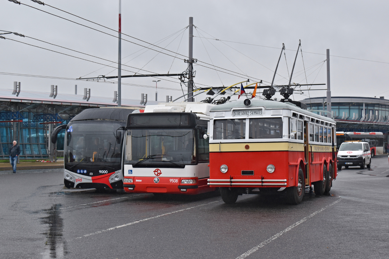 Прага, Praga TOT № 303; Прага — 50 лет спустя – покатушки на троллейбусах и начало регулярной эксплуатации 58 маршрута