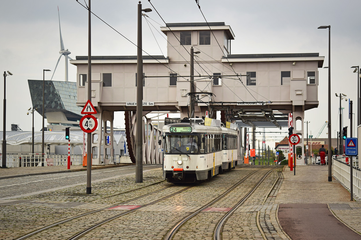 Антверпен, BN PCC Antwerpen (modernised) № 7124