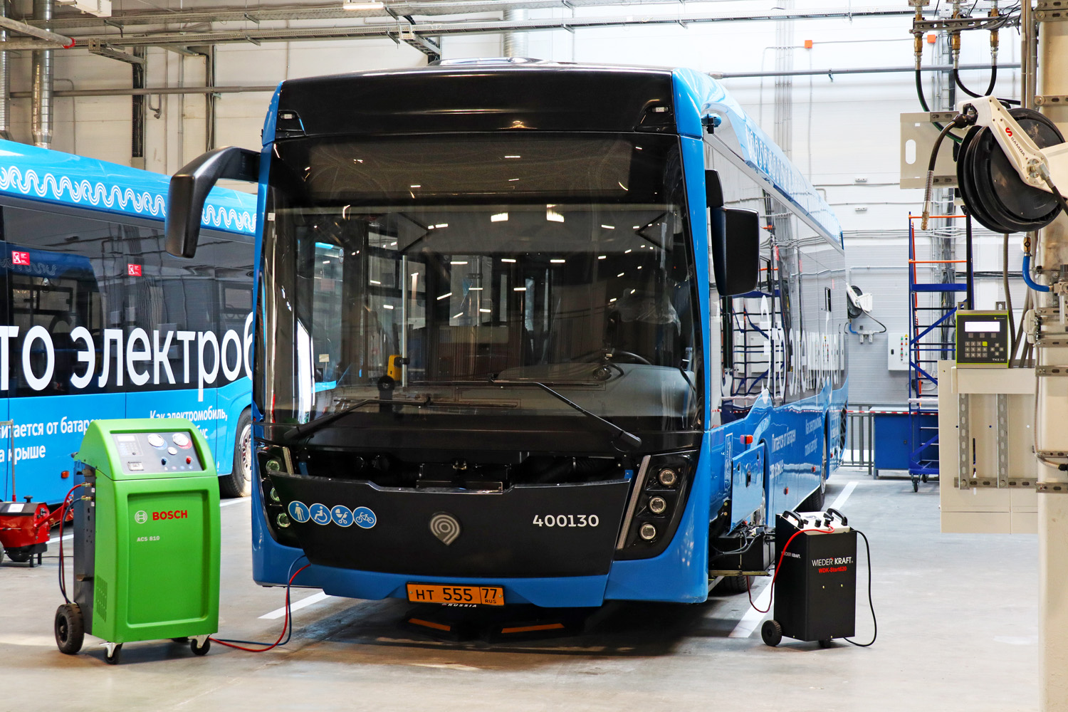 Москва, КАМАЗ-6282 № 400130