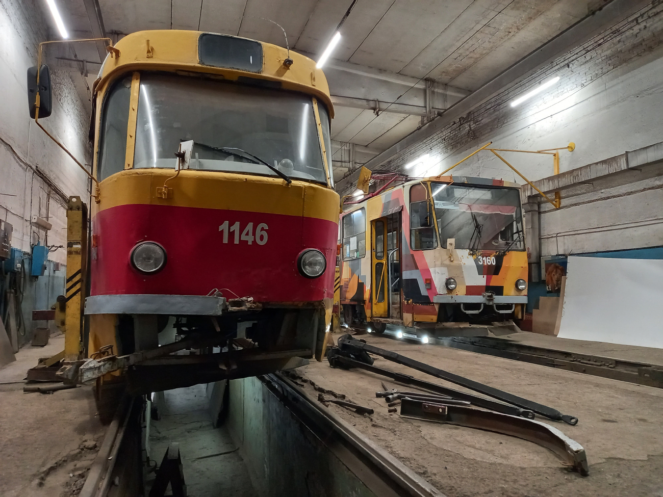 Барнаул, Tatra T3SU № 1146; Барнаул, Tatra T6B5SU № 3160