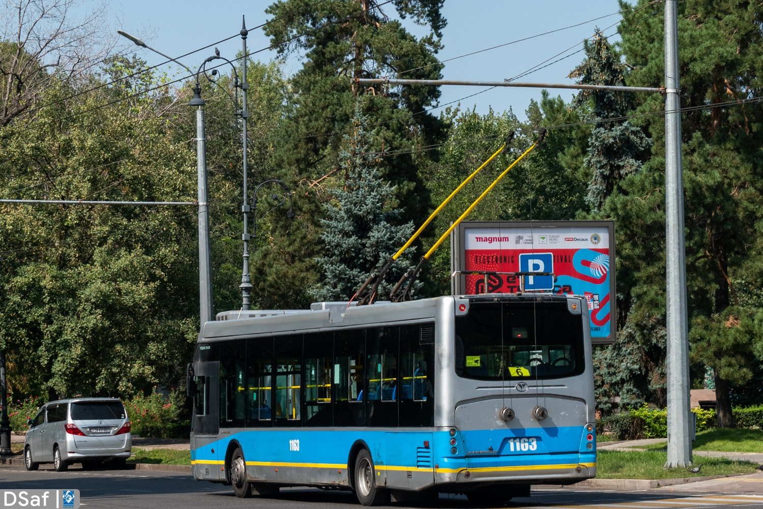 Alma-Ata, YoungMan JNP6120GDZ (Neoplan Kazakhstan) č. 1163