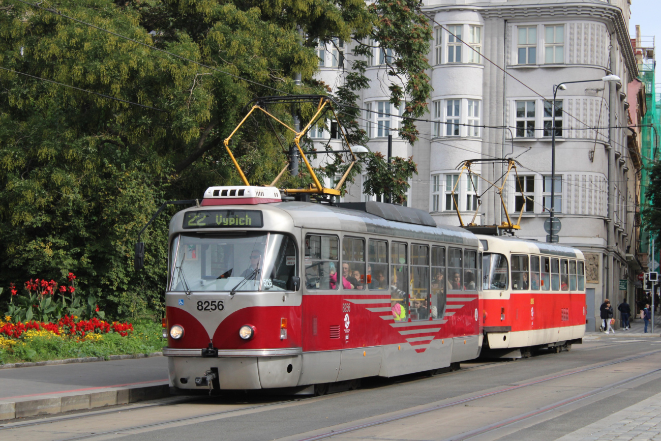 Прага, Tatra T3R.PLF № 8256