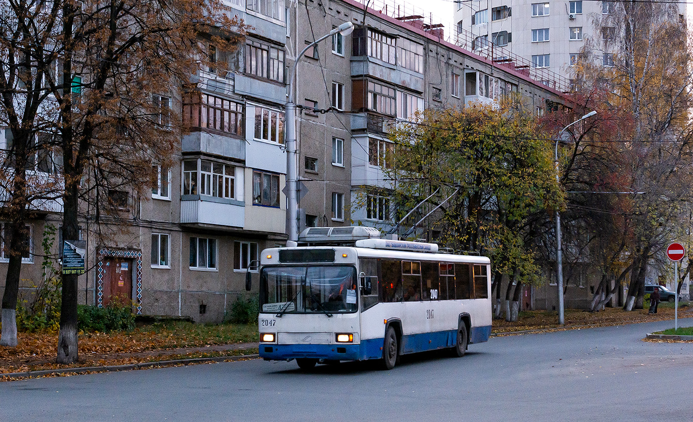Уфа, БТЗ-52761Т № 2047